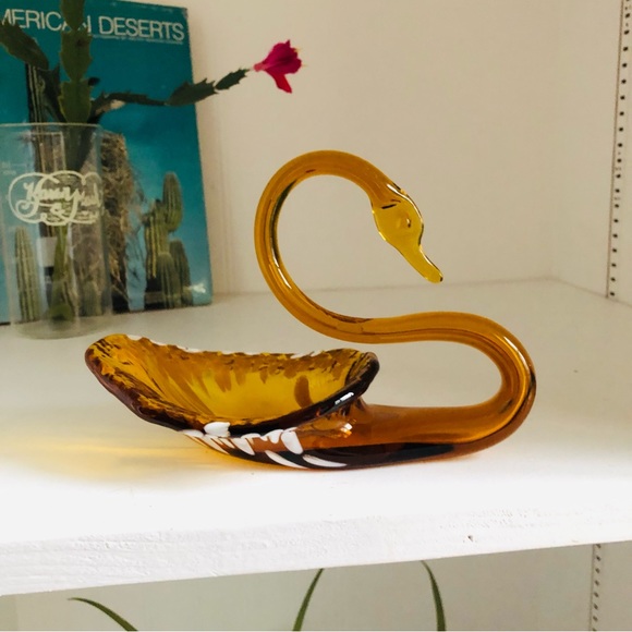 Vintage > MCM Hand Blown Amber Art Glass Spotted Swan Bowl Dish - Picture 2 of 10